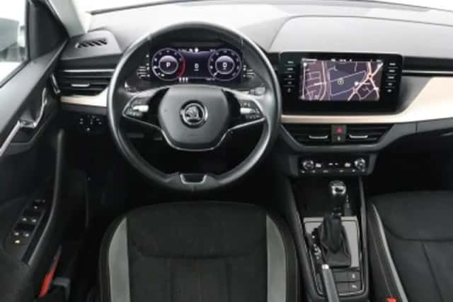 Škoda Kamiq (2021) thumbnail 3