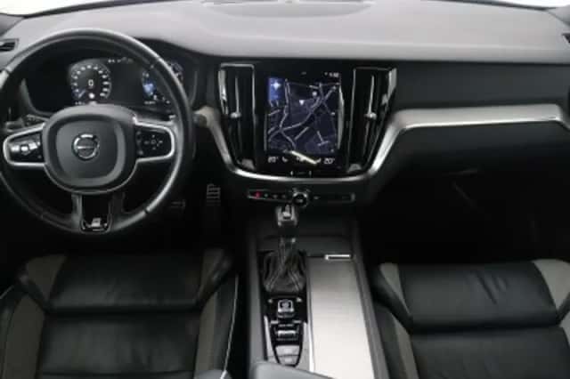 Volvo S60 (2019) thumbnail 3