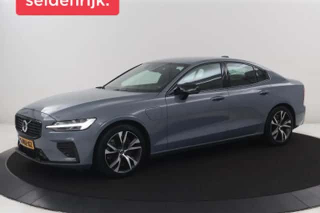 Volvo S60 (2023) thumbnail 1