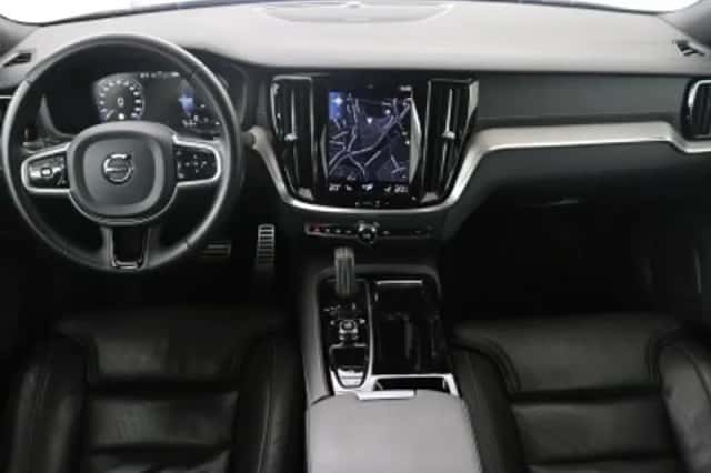 Volvo S60 (2023) thumbnail 3