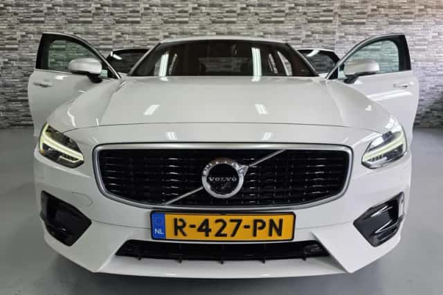 Volvo S90 (2018) thumbnail 5