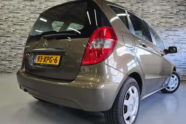 Mercedes-Benz A-Klasse (2012) thumbnail 2