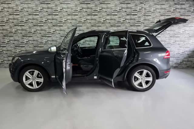 Volkswagen Touareg (2012) thumbnail 4