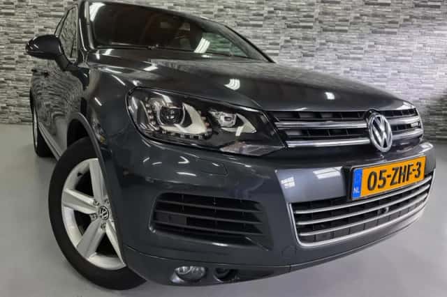 Volkswagen Touareg (2012) thumbnail 5