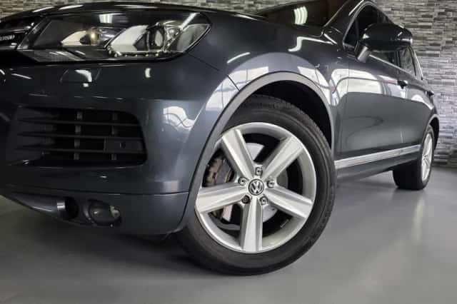Volkswagen Touareg (2012) thumbnail 6