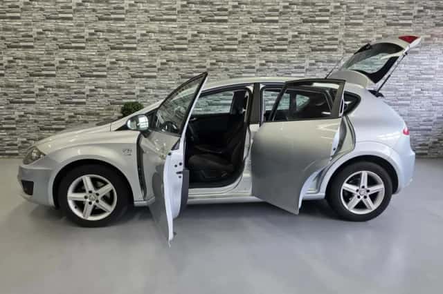 SEAT Leon (2011) thumbnail 4