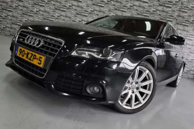 Audi A4 (2010) thumbnail 1