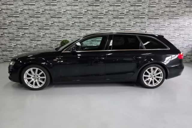 Audi A4 (2010) thumbnail 3