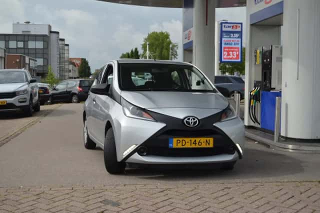 Toyota Aygo (2017) thumbnail 3