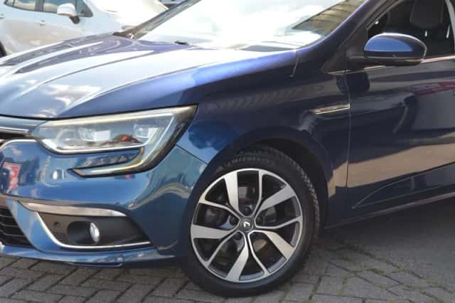Renault Mégane (2016) thumbnail 2