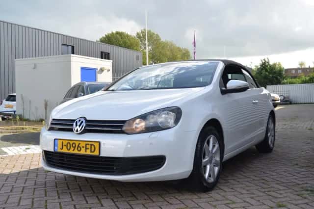 Volkswagen Golf (2013) thumbnail 3