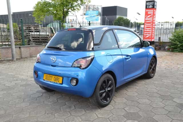 Opel Adam (2016) thumbnail 3