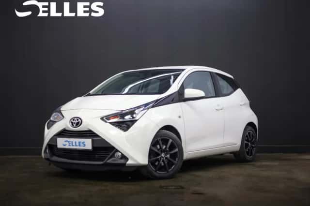 Toyota Aygo (2018) thumbnail 1