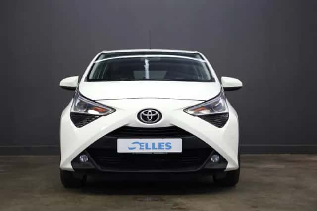 Toyota Aygo (2018) thumbnail 4