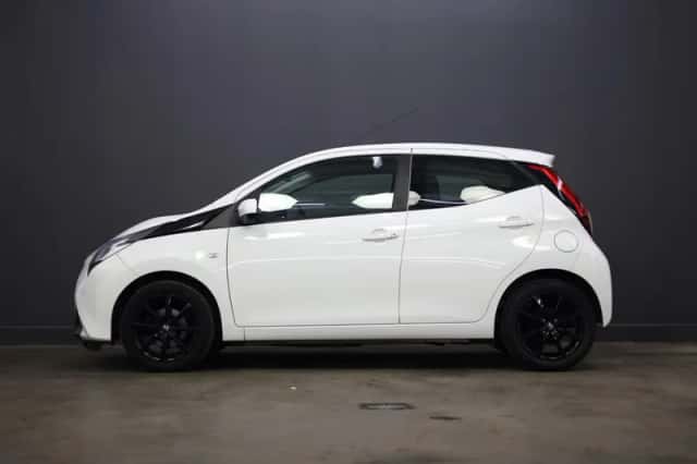 Toyota Aygo (2018) thumbnail 5