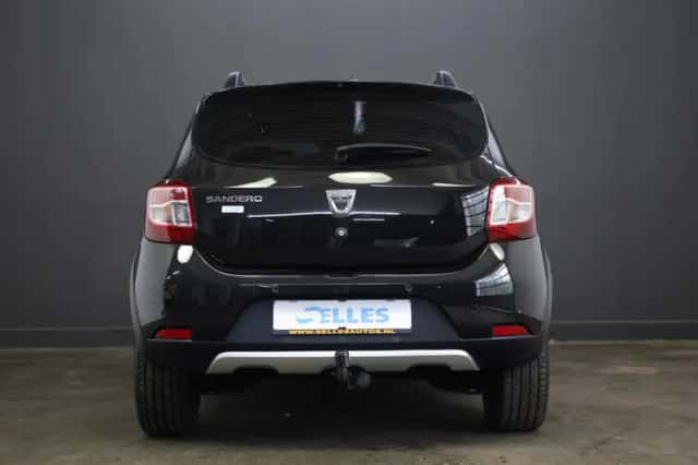 Dacia Sandero (2013) thumbnail 4