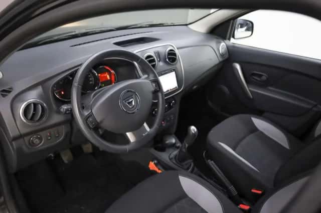 Dacia Sandero (2013) thumbnail 6