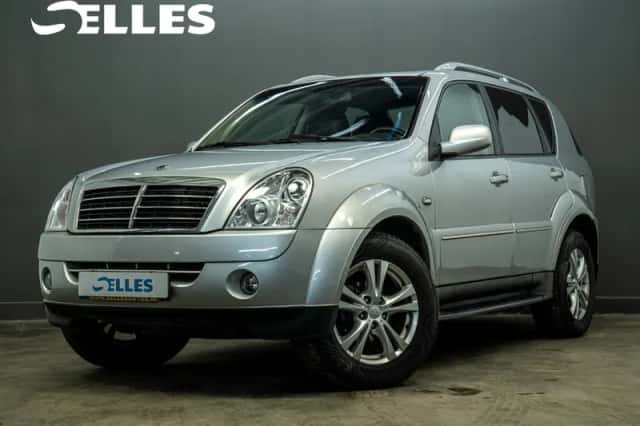 SsangYong Rexton (2013) thumbnail 1