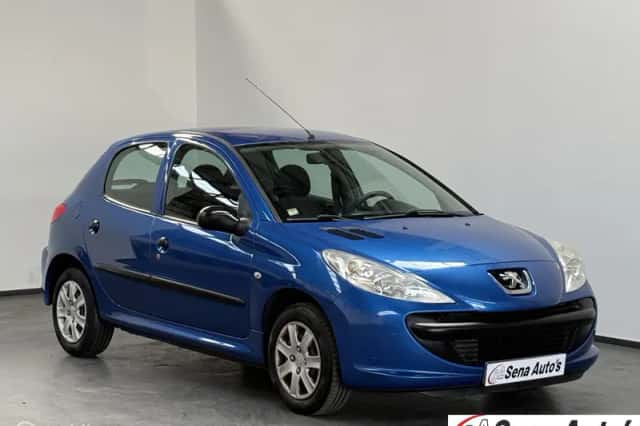Peugeot 206 (2011) thumbnail 3