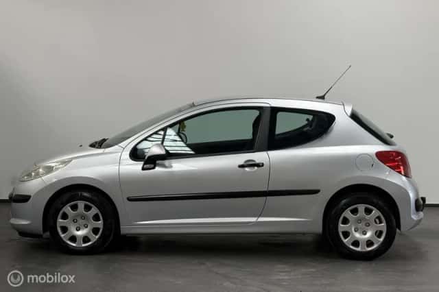 Peugeot 207 (2006) thumbnail 5