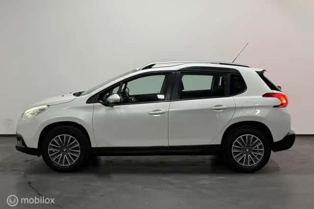 Peugeot 2008 (2013) thumbnail 5