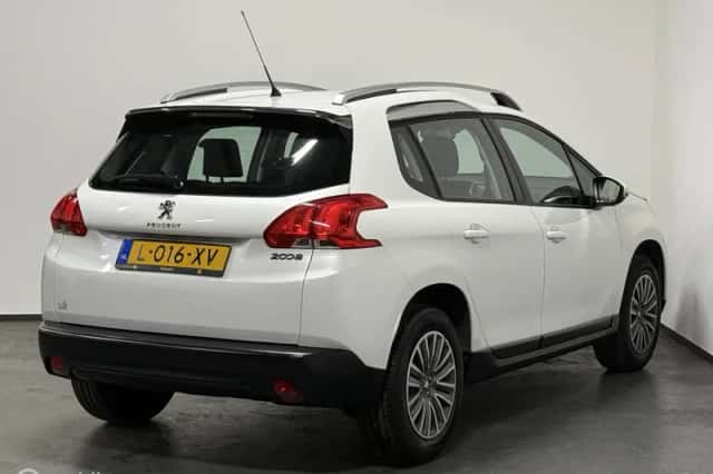 Peugeot 2008 (2013) thumbnail 6