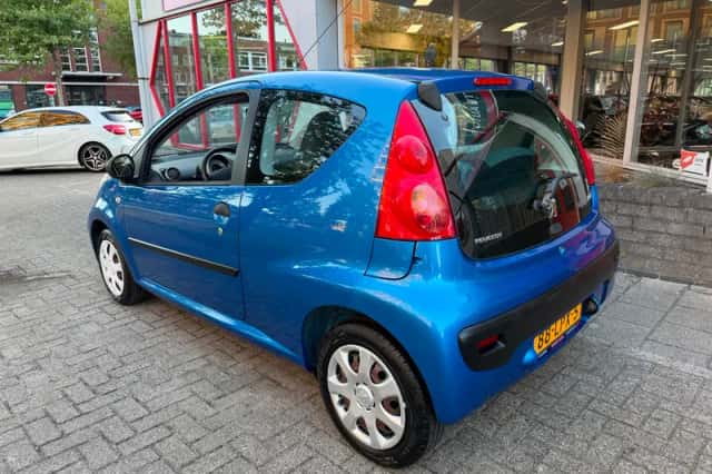 Peugeot 107 (2010) thumbnail 3