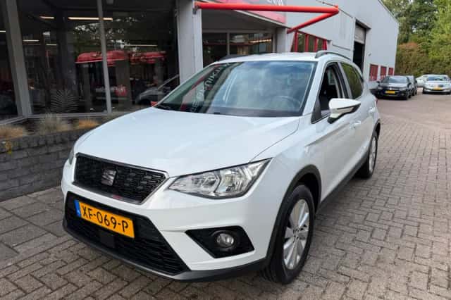 SEAT Arona (2019) thumbnail 2