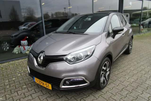 Renault Captur (2015) thumbnail 1