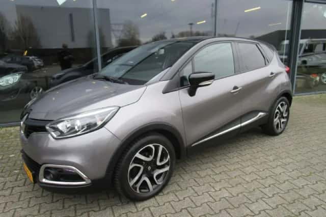 Renault Captur (2015) thumbnail 2