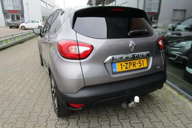 Renault Captur (2015) thumbnail 5
