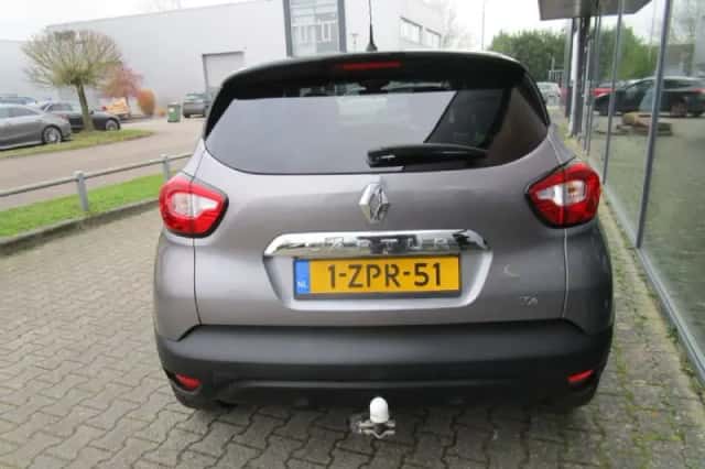 Renault Captur (2015) thumbnail 6