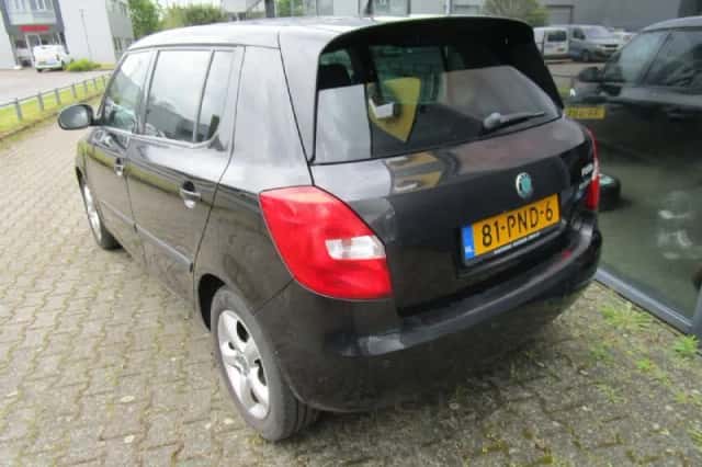 Škoda Fabia (2011) thumbnail 4