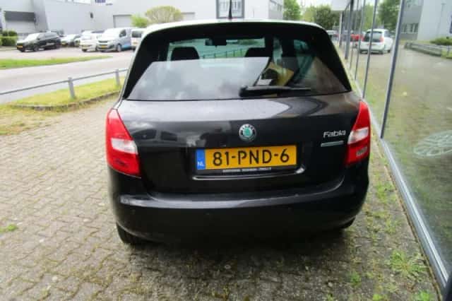 Škoda Fabia (2011) thumbnail 5