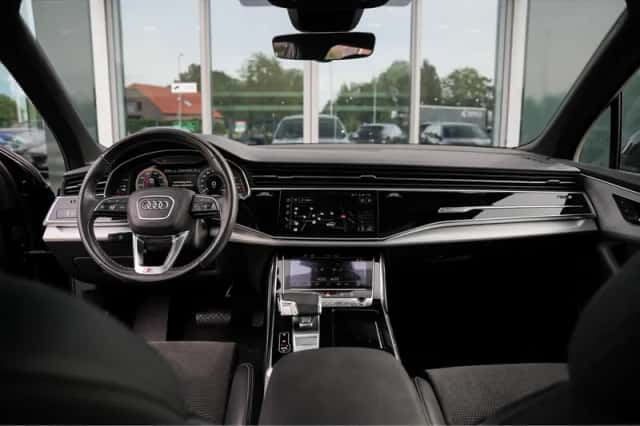 Audi Q7 (2021) thumbnail 4