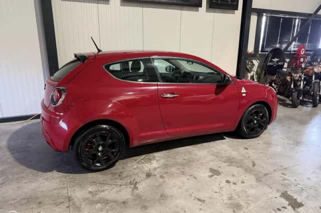 Alfa Romeo MiTo (2012) thumbnail 5