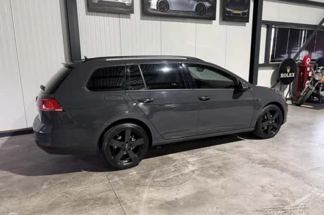 Volkswagen Golf (2014) thumbnail 5