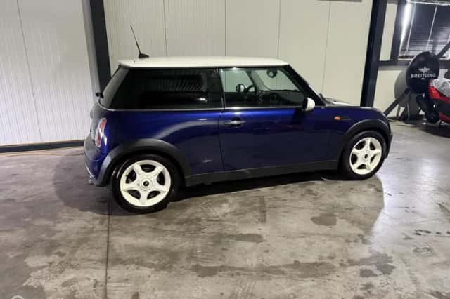 MINI Cooper (2005) thumbnail 5