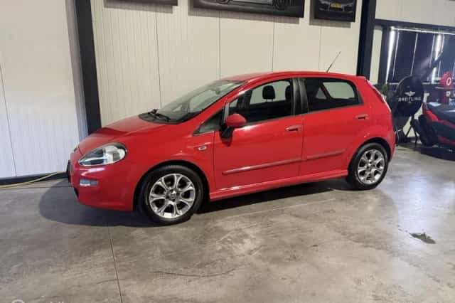 Fiat Punto Evo (2015) thumbnail 2