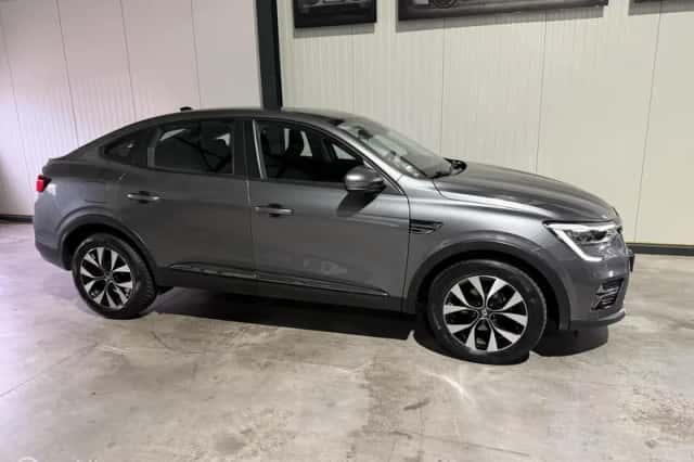 Renault Arkana (2021) thumbnail 4