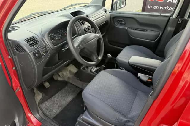 Suzuki Wagon R+ (2003) thumbnail 6