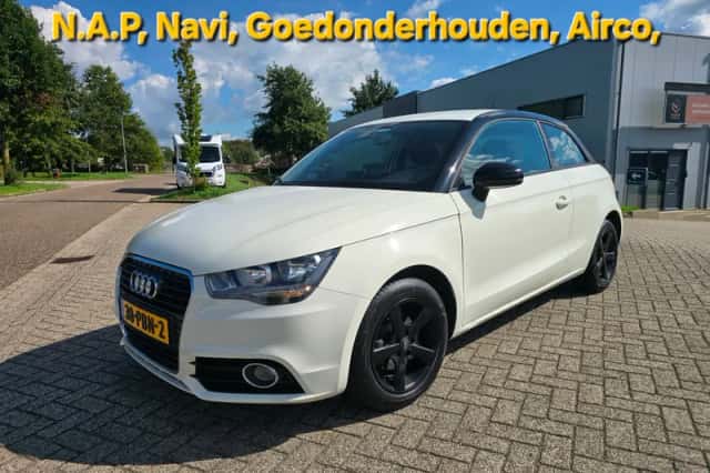 Audi A1 (2011) thumbnail 1
