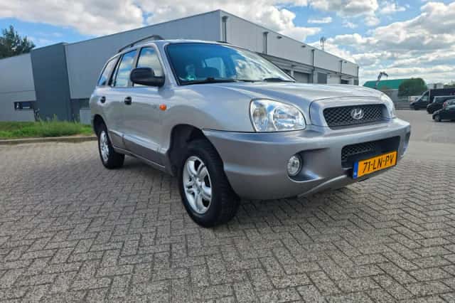 Hyundai Santa Fe (2003) thumbnail 3