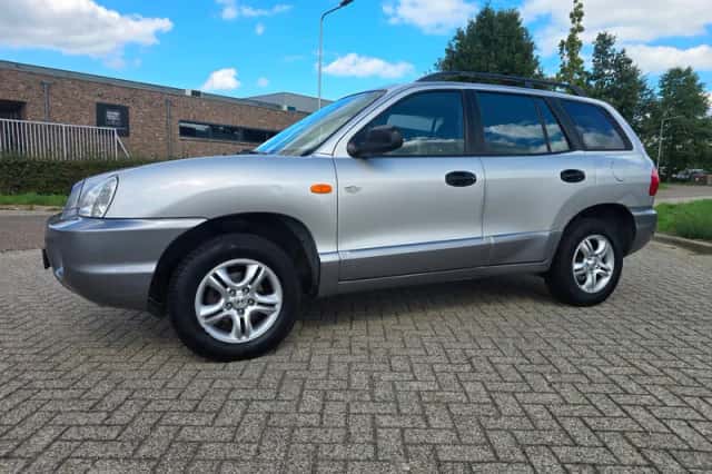 Hyundai Santa Fe (2003) thumbnail 6