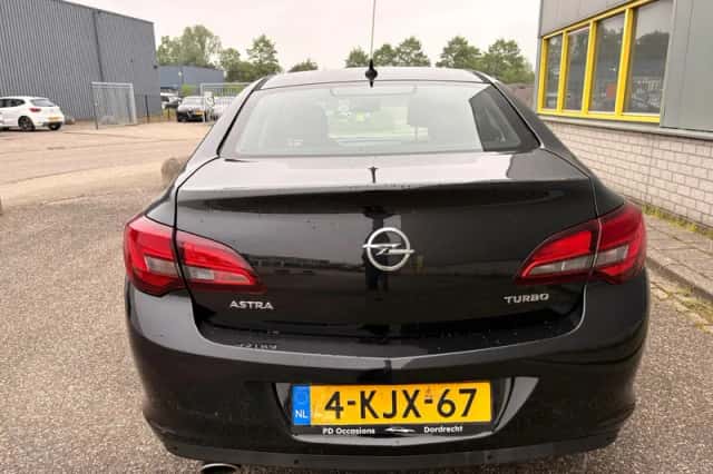 Opel Astra (2013) thumbnail 6