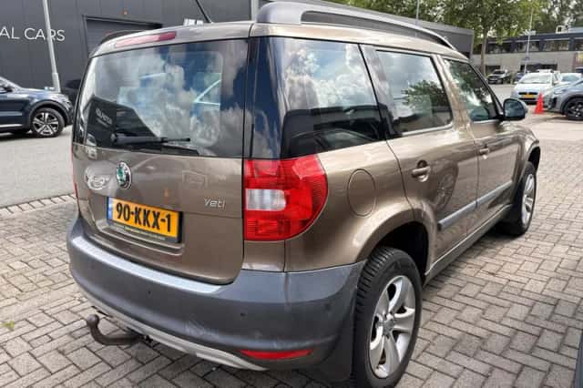 Škoda Yeti (2010) thumbnail 3