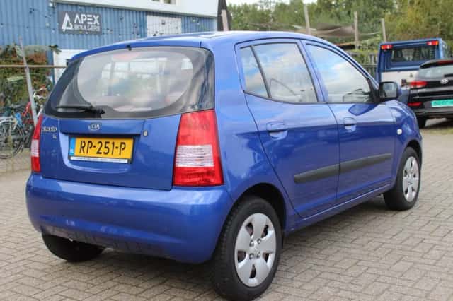Kia Picanto (2006) thumbnail 5