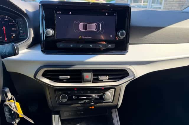 SEAT Ibiza (2023) thumbnail 5