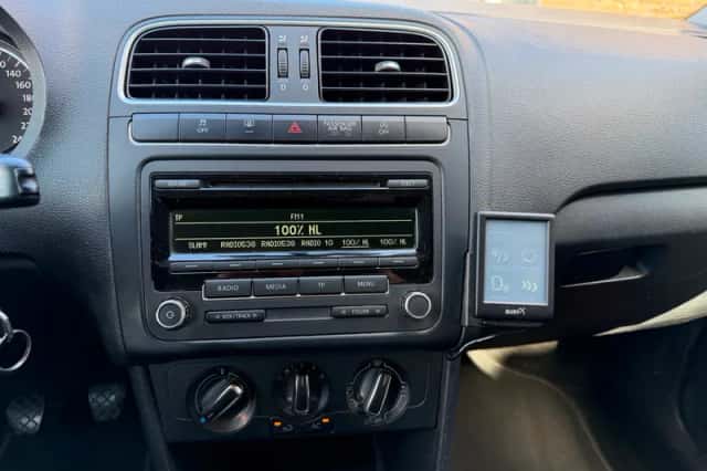 Volkswagen Polo (2012) thumbnail 5