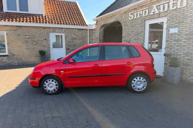 Volkswagen Polo (2002) thumbnail 6